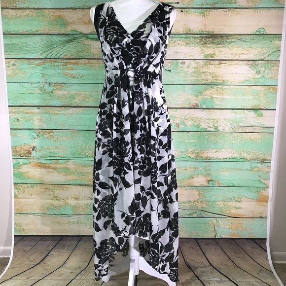Simply Vera Wang Dresses